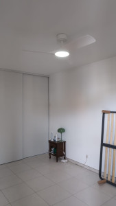 Photo de galerie - Pose de ventilateur de plafond avec éclairage intégré 