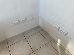 Photo de galerie - Rajout de 8 prises pour bureau informatique