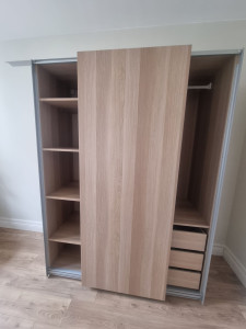 Photo de galerie - Dressing avec deux portes coulissantes 