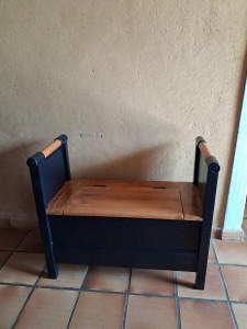 Photo de galerie - Restauration d'un ancien meuble pour le rendre plus moderne . 