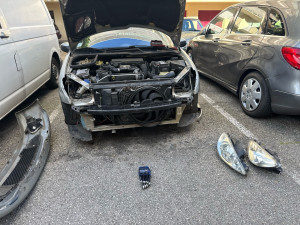 Photo de galerie - Changement de pare choc et optiques avant suite à un accident