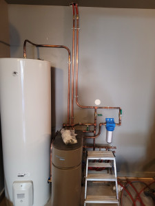 Photo de galerie - Pose de chauffe eau et adoucisseur 