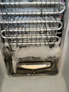 Photo de galerie - Évaporateur givré, résistance de dégivrage en défaut, frigo ne refroidit plus assez