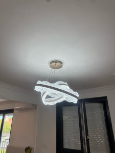 Photo de galerie - Installation d’un lustre 