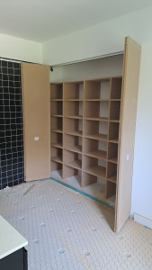 Photo de galerie - Fabrication d'un agencement avec portes pliante 