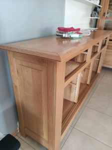 Photo de galerie - Meuble issus du Portugal, du sur-mesure, avec les portes et tiroirs démonter  on n'arrive à un poids de 170Kg à monter au 3 ème étage.