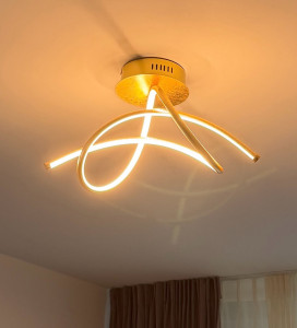 Photo de galerie - Installation électrique prise de courant, luminaire, plafonnier. Suspension. Etc. Grande échelle, plus matériel professionnel. 