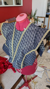 Photo de galerie - Confection de vêtements et costumes sur mesure