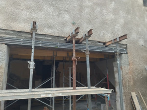 Photo de galerie - Réalisation d'ouverture dans mur porteur.