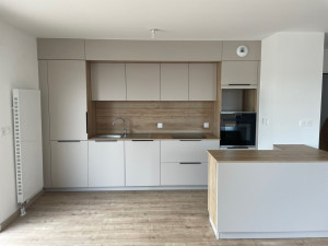 Photo de galerie - Pose d’une cuisine avec électroménager 