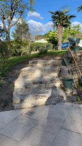 Photo de galerie - Escalier en pierre maçonner.