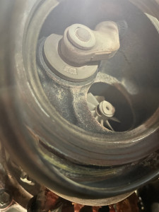 Photo de galerie - Défaut pression de turbo, contrôle à la caméra endoscopique, résultat membrane fissuré turbo hs