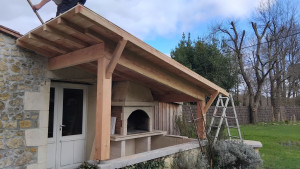 Photo de galerie - Fabrication d'un abri de barbecue 