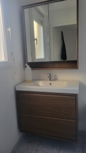Photo de galerie - Montage meuble vasque et miroir ikea