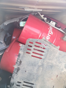 Photo de galerie - Débarrassement de une benne de un garage pour la ferraille 
