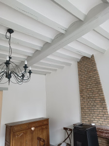 Photo de galerie - Application peinture sur poutres application peinture entre les poutres 