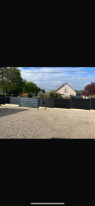Photo de galerie - Pose de clôture et de portail coulissant 