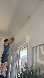 Photo de galerie - Poser des rideaux 