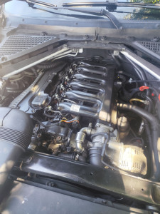 Photo de galerie - Remplacement du refroidisseur EGR, du collecteur d’échappement et du turbocompresseur : une intervention réussie.