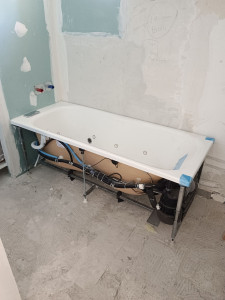 Photo de galerie - Installation baignoire jacuzzi chantier neuf par Pro climatique 