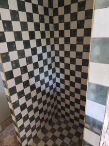 Photo de galerie - Pareille douche sur mesure,

Nous avons créé le bac a douche et posé le carrelage.