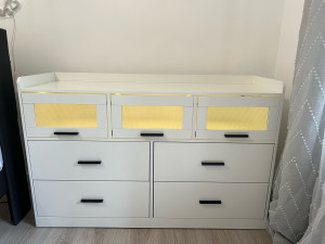 Photo de galerie - Montage d’une commode avec leds 