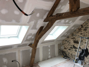 Photo de galerie - Isolation comble poutres apparentes