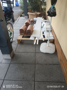 Photo de galerie - Bonjour 
je suis disponible pour tout vos petits travaux déménagement, aide à domicile, manutention, manoeuvre et bien d'autres n'hésitez pas à me contacter je travaille sur Lyon et ces alentours Merci.