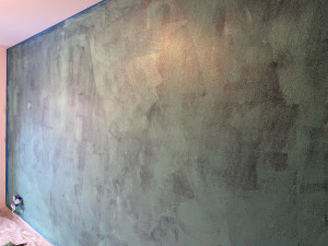 Photo de galerie - Pose de primaire avant pose revêtement béton ciré 