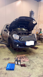 Photo de galerie - Mécanique , changement disques et plaquettes , vidanges , révisions, distributions, embrayage… n’hésitez à nous solliciter 24H/24 7J7