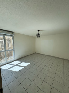 Photo de galerie - Remise en état réalisée par MK Nettoyage Sud : débarras, évacuation des déchets et nettoyage complet des lieux.