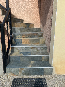Photo de galerie - Carrelage escalier
