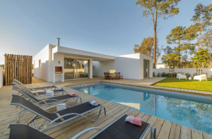 Photo de galerie - Rénovation globale maison/implantation piscine et terrasse. Bassin d'Arcachon. www.renovation-agencement.com