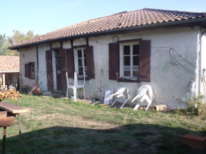 Photo de galerie - Vieille batisse avec 35 cm de faut aplomb dans les murs 