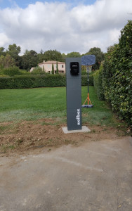 Photo de galerie - Installation de borne de recharge HAGER
