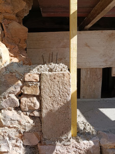 Photo de galerie - Bâti en pierre et ouverture porteur