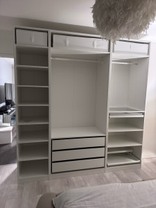 Photo de galerie - Pax IKEA avec tiroir, planches et tiroir bijoux 