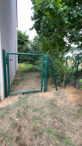 Photo de galerie - Portillon + clôture souple poser 
