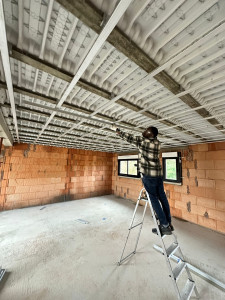 Photo de galerie - Préparation de l’isolation plafond et mur 