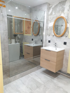 Photo de galerie - Création complete d'une salle de bain. 