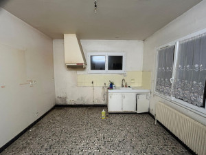 Photo de galerie - Rénovation de cuisine : le raclage et les enduits plus peinture 