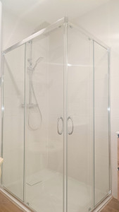 Photo de galerie - Nettoyage complet , traces, calcaire, vitrerie 