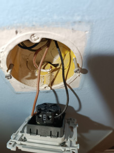 Photo de galerie - Recherche de panne électrique 