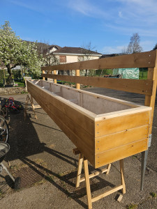 Photo de galerie - Créations de jardinière sur mesure 5m5 de long 
