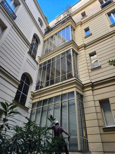 Photo de galerie - Nettoyage vitrerie 
