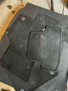 Photo de galerie - Lavage tapis Seat Leon - Avant 