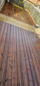 Photo de galerie - Terrasse bois montée sur plots réglables