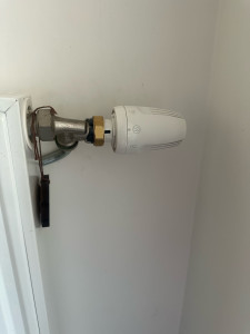 Photo de galerie -   Remplacer une thermostatiques  le Radiateur 