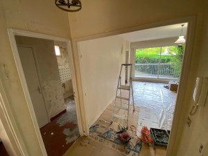 Photo de galerie - Démolition des 2 murs pour agrandir les espaces salon cuisine 