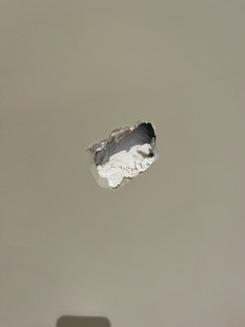 Photo de galerie - Rebouchage trou / map enduit de lissage . 